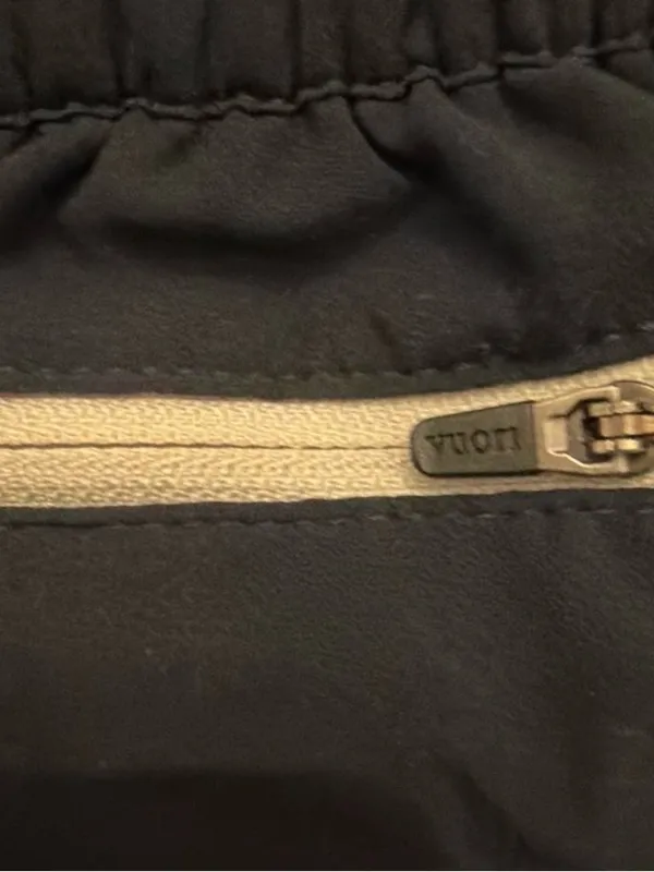 Vuori Women’s Clementine 2.0 Shorts - Navy - Size XXS (EUC) - Image 3