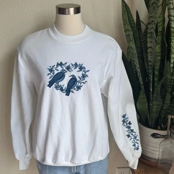 Vintage Embroidered Bird Floral White‎ Sweatshirt large - Image 7