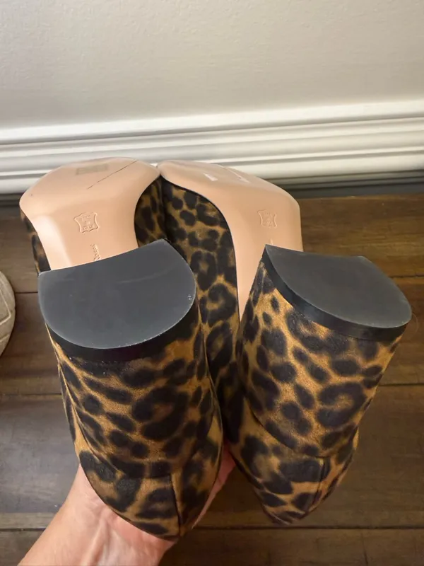 Gianvito Rossi Leopard Print Suede Block Heel Loafer Pumps Size 38 - Image 9