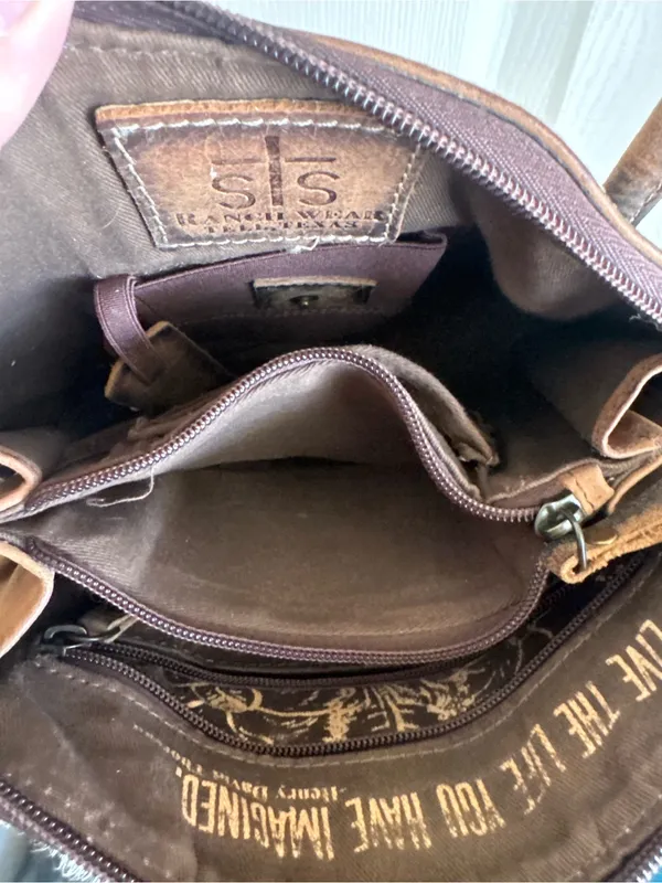 STS Ranch Wear Cowhide Crossbody Purse - Image 6