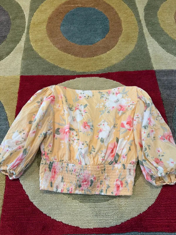 Abercrombie & Fitch Yellow Floral Tie Front Puff Sleeve Crop Top Size Small - Image 4