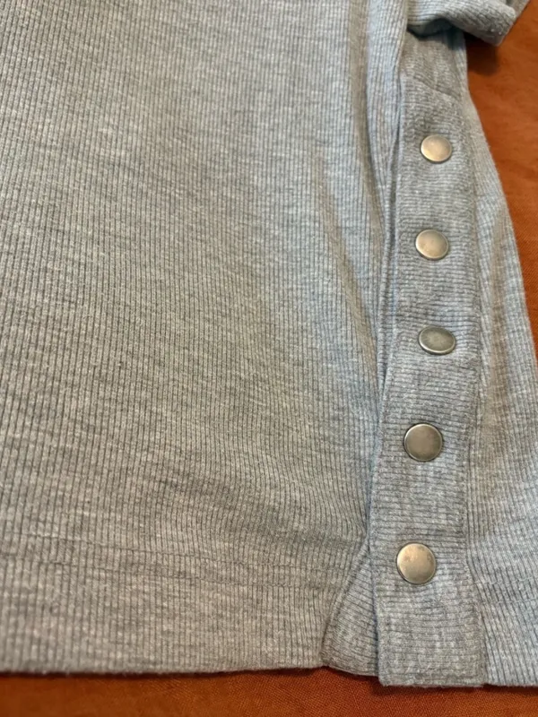 We The Free Free People Heather Gray Mock Neck Short-Sleeve Top w/Statement Side Buttons EUC - Image 6