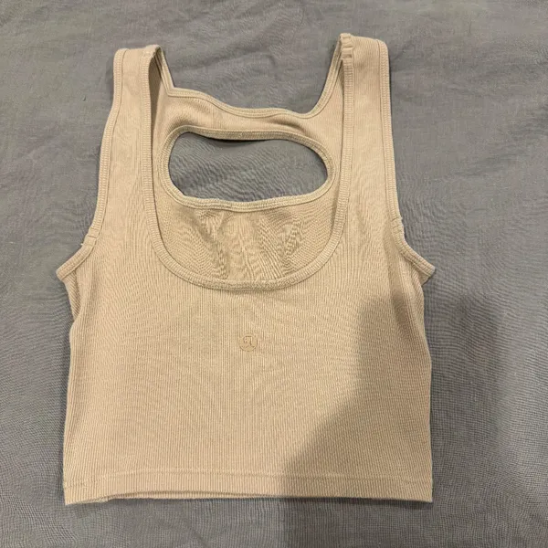 Lululemon LA Front Cut-Out Crop Tank Trench - Image 4