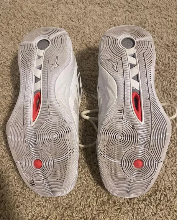 Mizuno Wave Hurricane Volleyball Shoes - Image 3