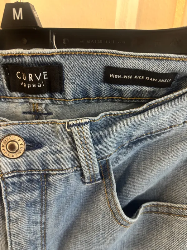 TJ Maxx Curve Appeal Women’s Jeans - Image 2