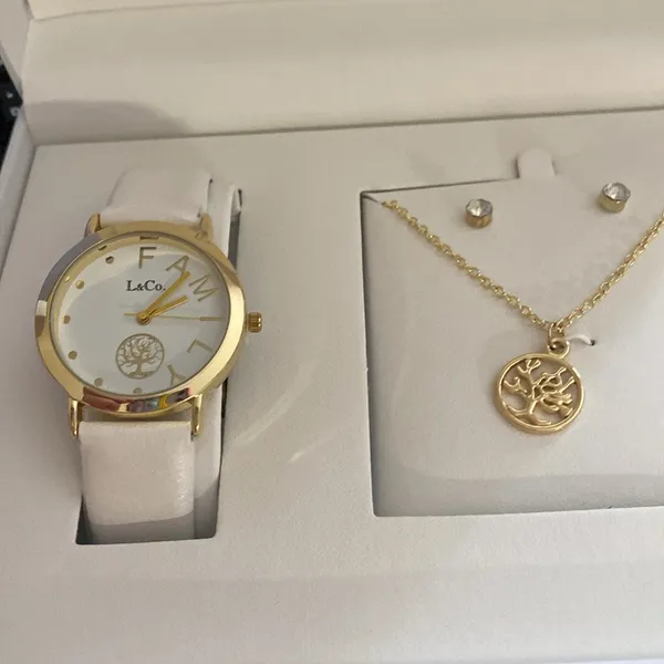 L and co timepieces wiyj necklace and earrings - Image 2