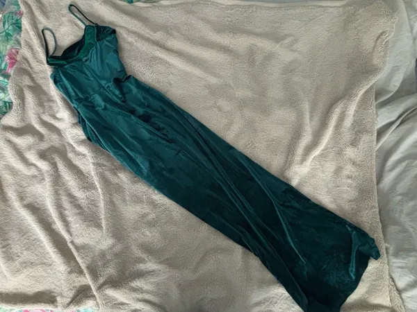 Baltic Born Emerald Gaia Velvet Spaghetti-Strap Maxi Dress - Image 2