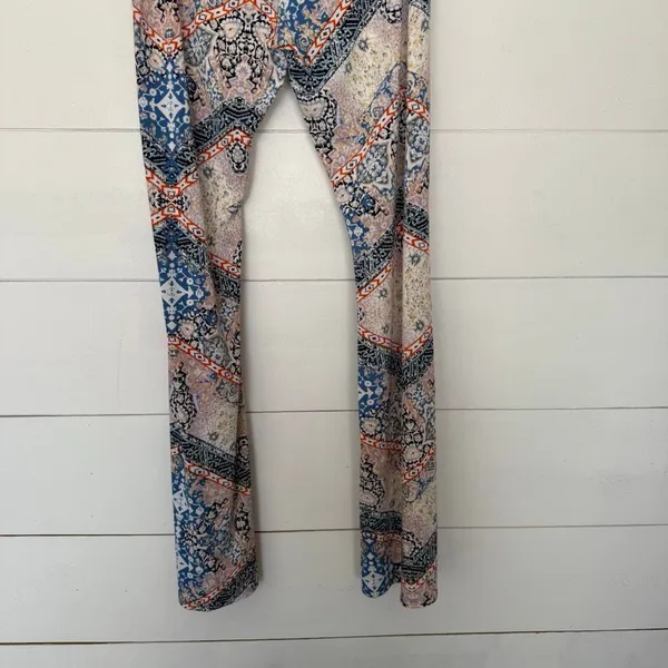 Xhilaration Women’s Large Blue Orange Patterned Wide Leg Pants New - Image 5