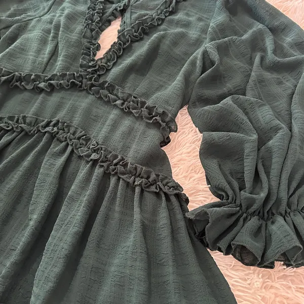 Selfie Leslie Emerald Green Ruffle Tiered Mini Dress Long Sleeve Cutout Size M - Image 10