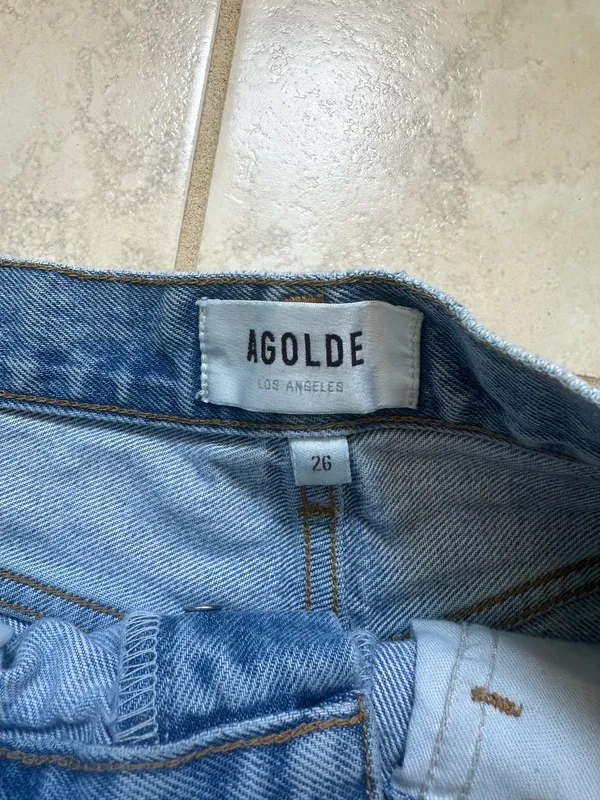 Agolde Light Wash Denim Shorts - Image 6