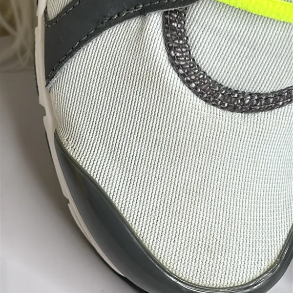 Nike Training In Season TR2 Size 7.5. Light dark gray / green. - Image 10