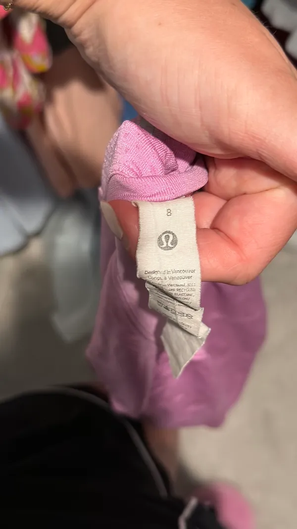 Lululemon shirt - Image 4