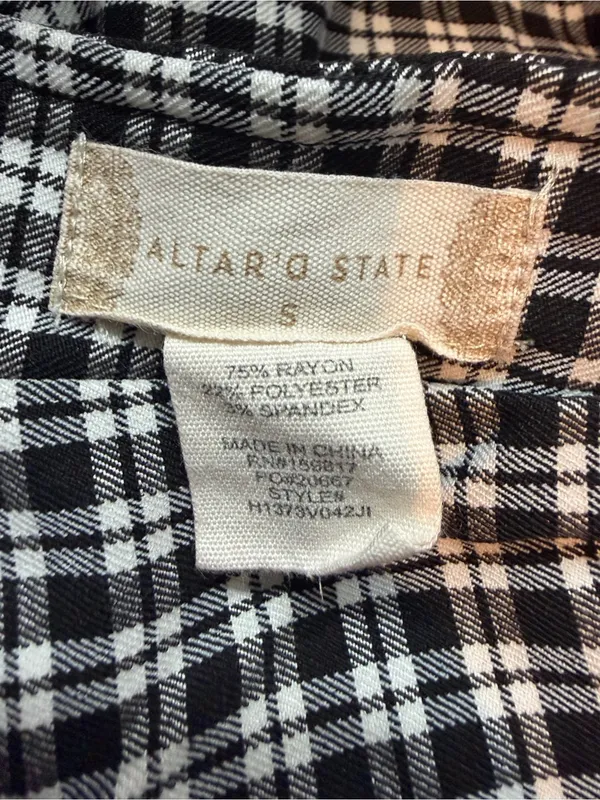 Altar’d State Black White Plaid Pleated Skort Size 4 Mini Schoolgirl Skirt - Image 5