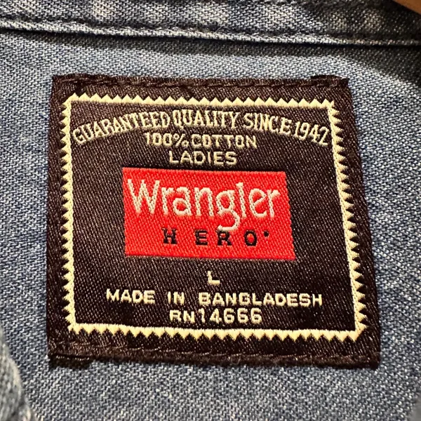 Wrangler Vintage Women's Western Denim Button Down Shirt Large Rodeo‎ Cowgirl - Image 4