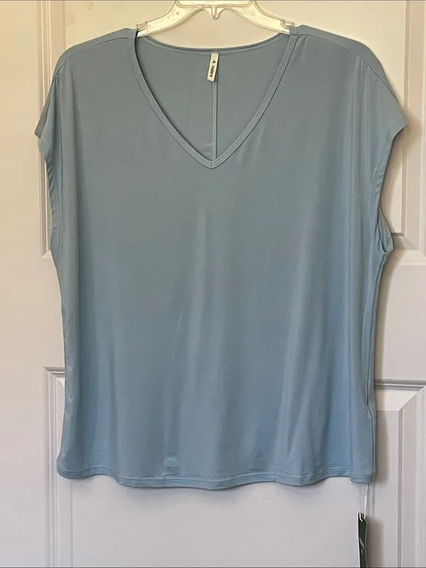 Halara Light Blue V Neck Tee XL Buttery Soft - Image 3