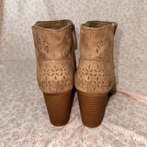 Rock and Candy Heels Size 10 - Image 4