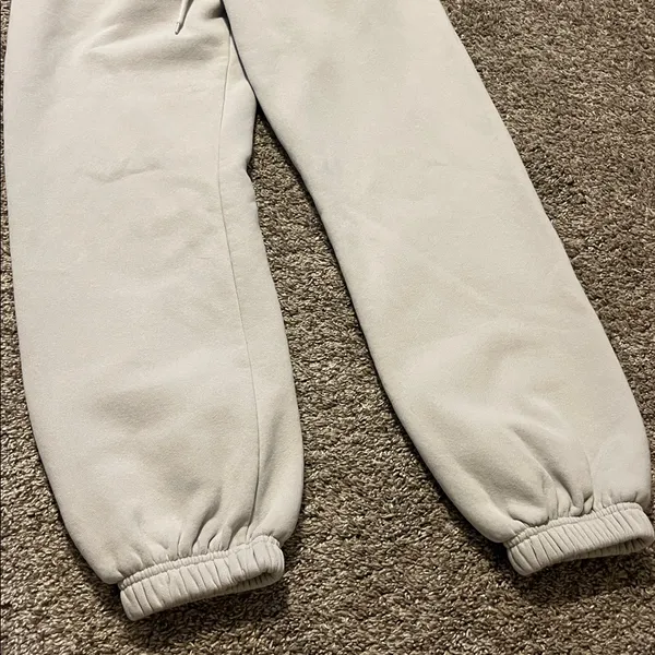 Princess Polly Women’s Track‎ Pants Bubble Text Grey & Cloud White Size 4 - Image 3
