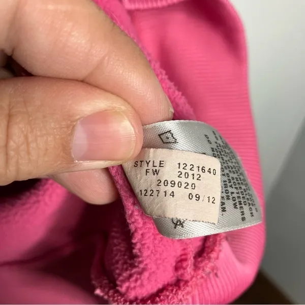 Under Armour‎ semi fitted hoodie size large pink - Image 6