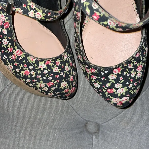 Y2K Cece Lamour wood heels chunky ditzy floral - Image 5