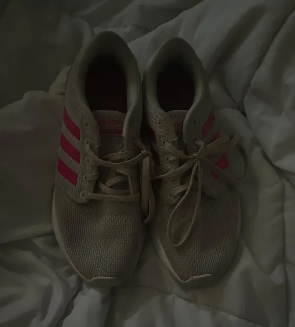 Pink And Tan Cloudfoam sneakers - Image 4