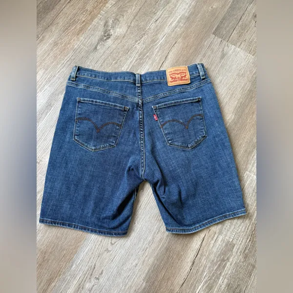 Levi's Classic Denim Bermuda Blue Denim Shorts Mom Shorts Dark Blue Size 31 33 - Image 2