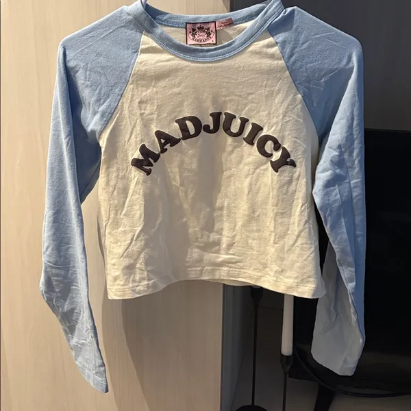 Madhappy x Juicy Couture | Cropped Baseball Tee - Image 2