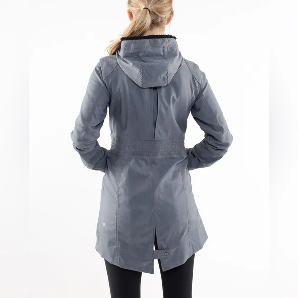 Women's Lululemon Apres Run Anorak Gray Heathered Herringbone Hooded Jacket 6 - Image 2