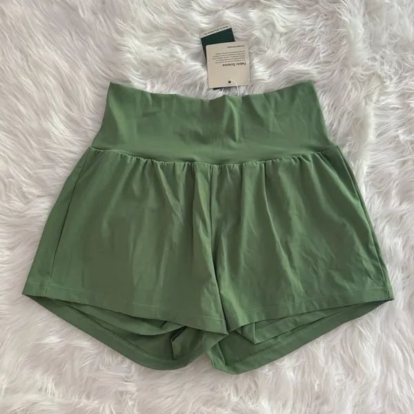 Halara SoftlyZero Airy High Waist Yoga Shorts Kashmir Size Large - Image 2