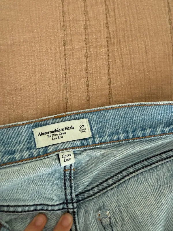 Abercrombie curve love low rise loose jean - Image 4