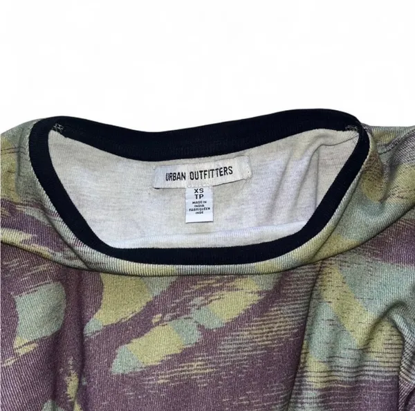 Urban Outfitters Crochet Patterned Top - Image 6