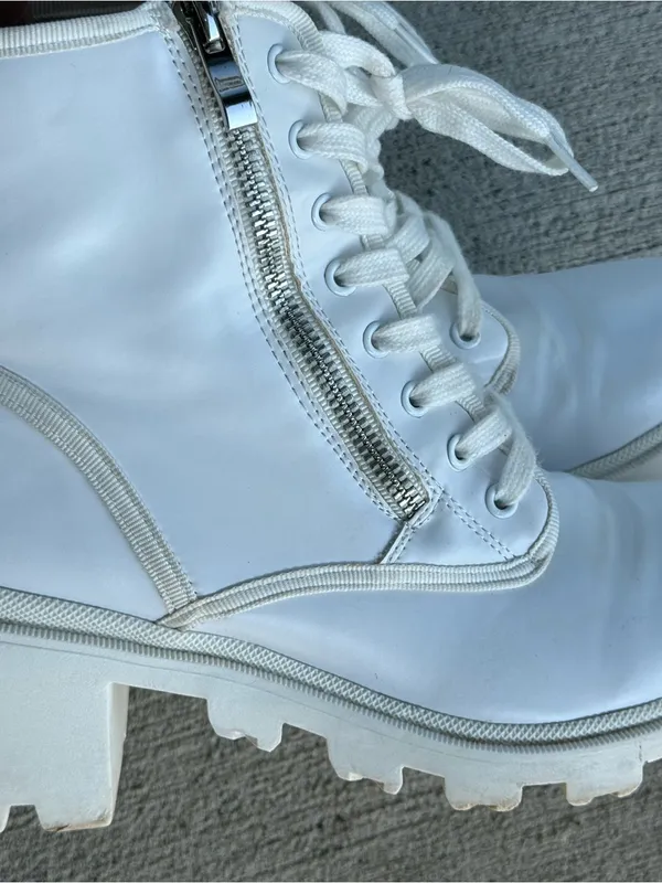 Shoedazzle Elle Women’s Lace-Up High Top combat Boots in White - Image 3