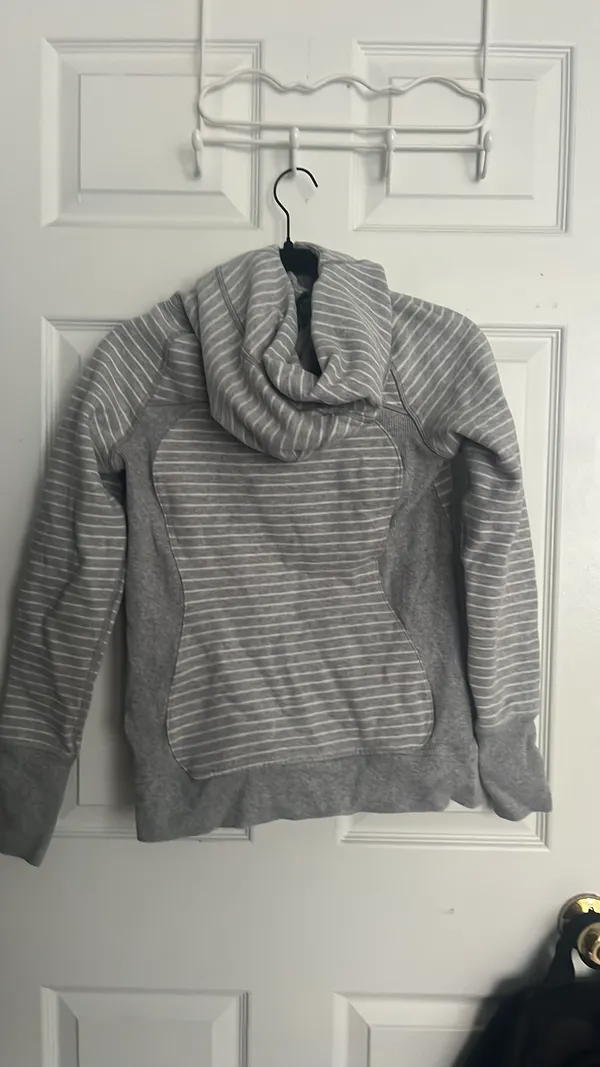 Lululemon Gray Striped Hooded Vest - Image 2