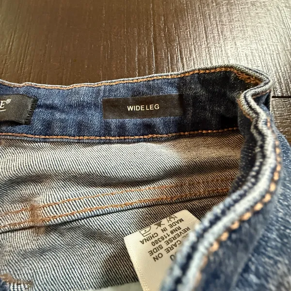 Judy Blue Wide Leg Crop Jeans Womens 11/30 Blue Distressed Raw Hem JB88592 Denim - Image 6