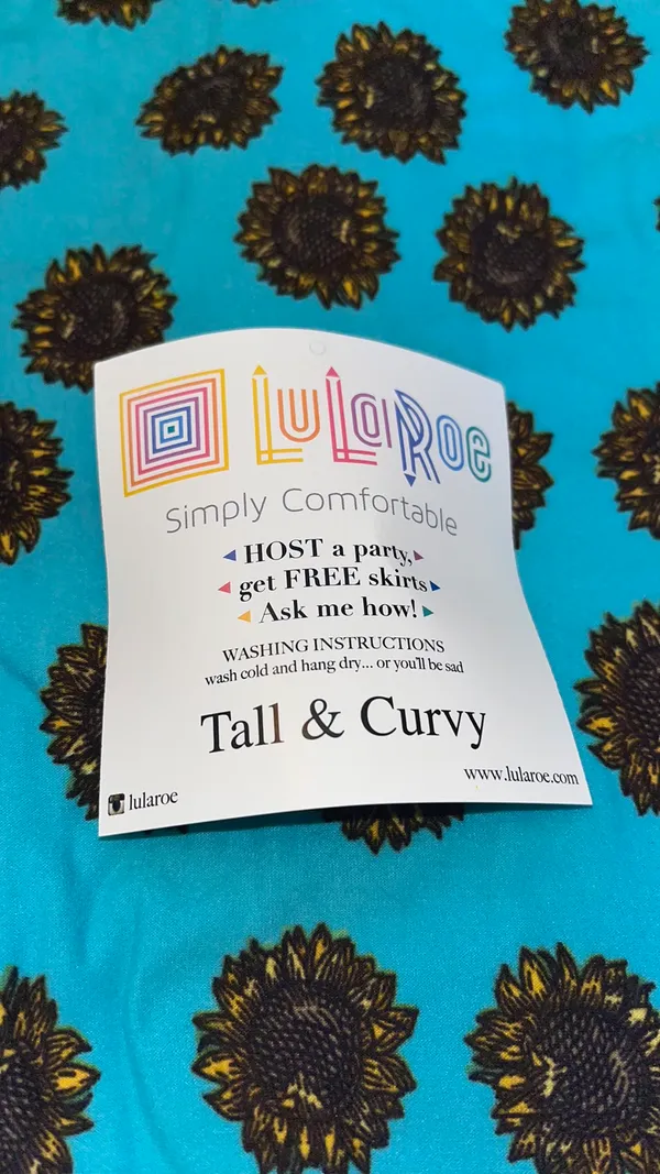 LuLaRoe Ankle Length Tall And Curvy Leggings - Image 5