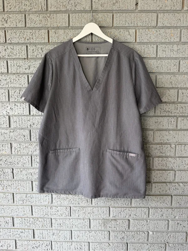 Figs Casma Three-Pocket Scrub Top Graphite Grey Size XL - Image 3