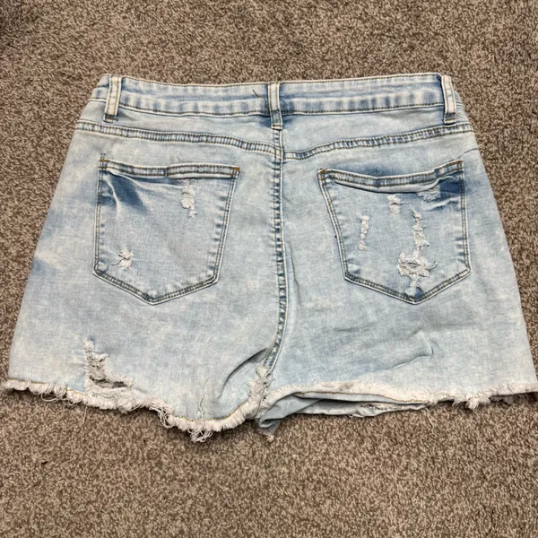 Light wash short Blue Size L - Image 3