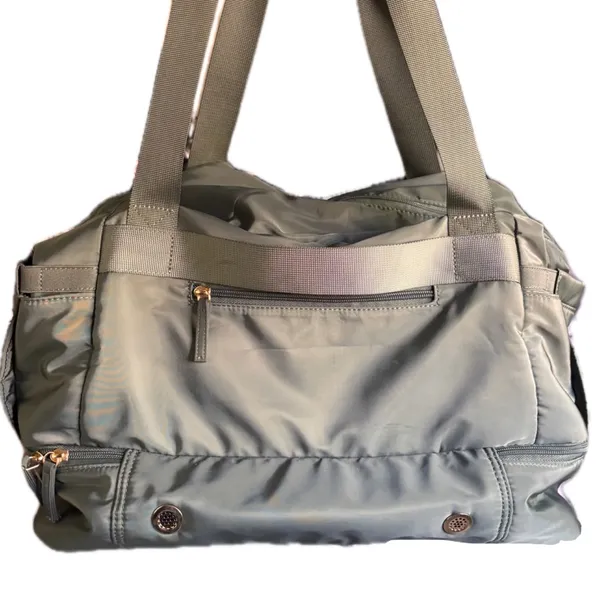 ETRONIK Weekender Bag with Shoe Compartment & USB Port - Green NWOT - Image 3