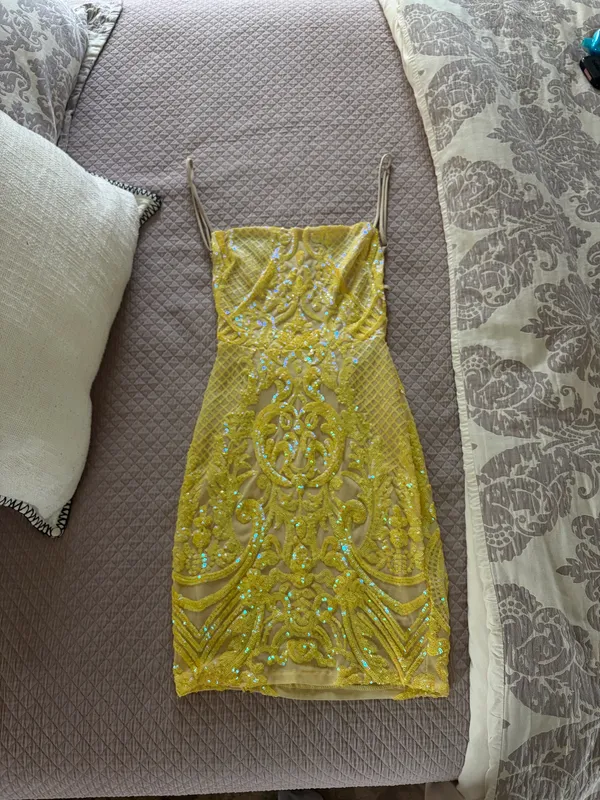Lucy in the Sky Yellow Sequin Dress Backless - Image 8
