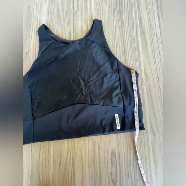 Nike Women's Black Crop Top - Image 6
