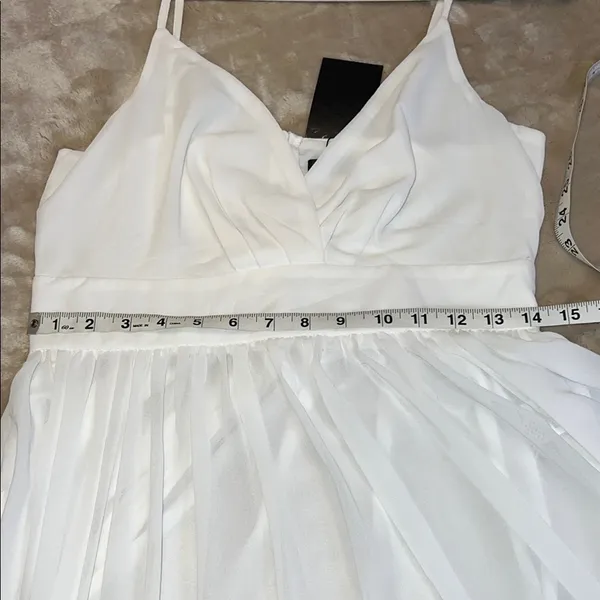Elegant White Maxi Dress‎ - Image 5
