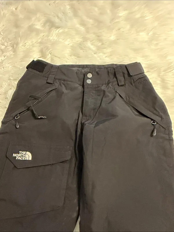 The North Face Black Ski Snow Pants size SP inseam 30” lots of pockets - Image 8