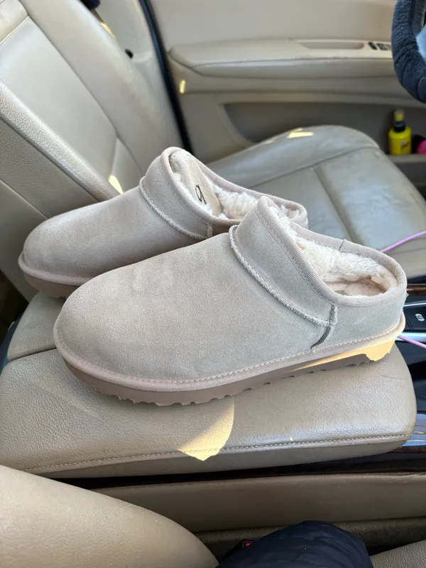 UGGS Mini Boot  - Image 3