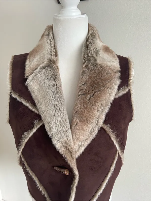 Faded Glory Brown Faux-Suede Vest with Taupe Faux Fur Trim - Image 2