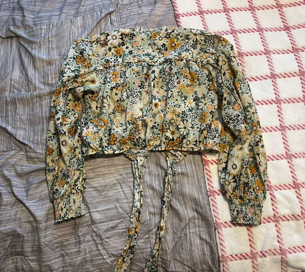 American Eagle Outfitters Floral Top - Image 2