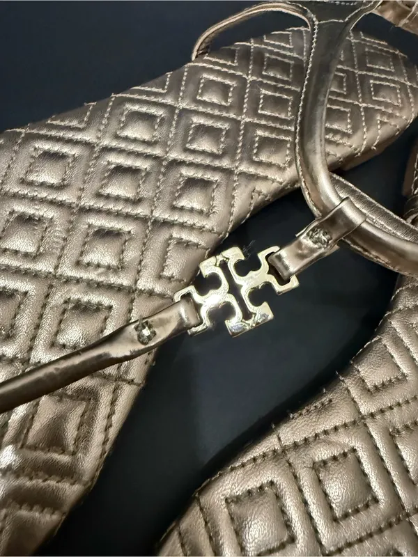 TORY BURCH Marion Quilted Gold Metallic Leather T-Strap Thong Sandals US Size 9M - Image 4