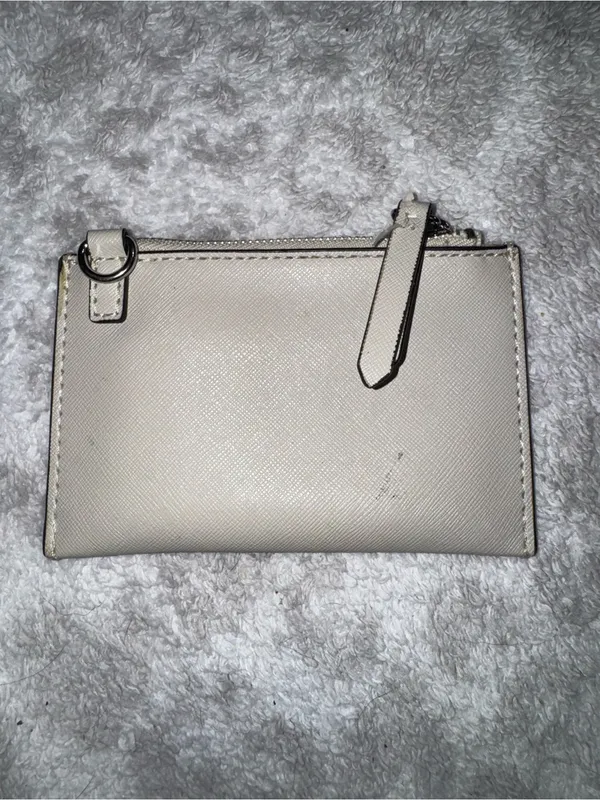 Guess Coin/ Card Holder - Image 3