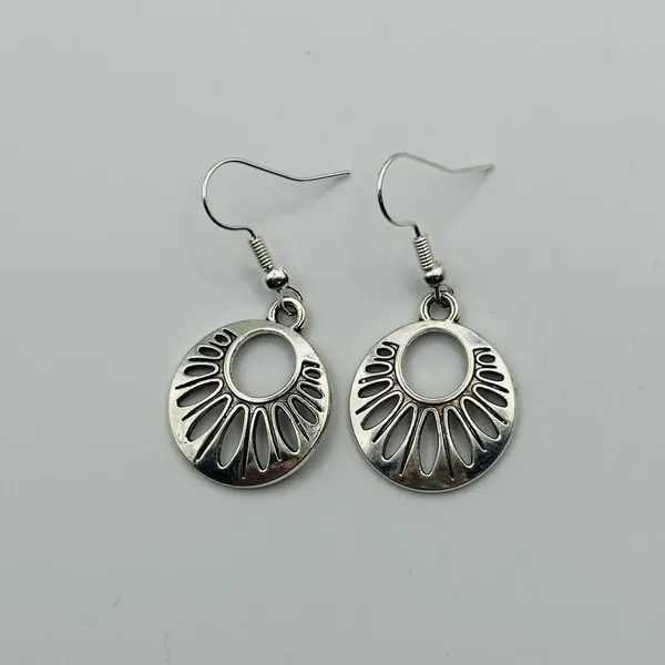 Silver sun ray Earrings - Image 9