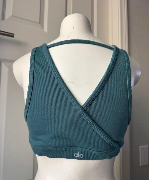 Alo EUC $62 Togetherness V Neck Sports Bra in Seagrass Green Blue Teal M - Image 2