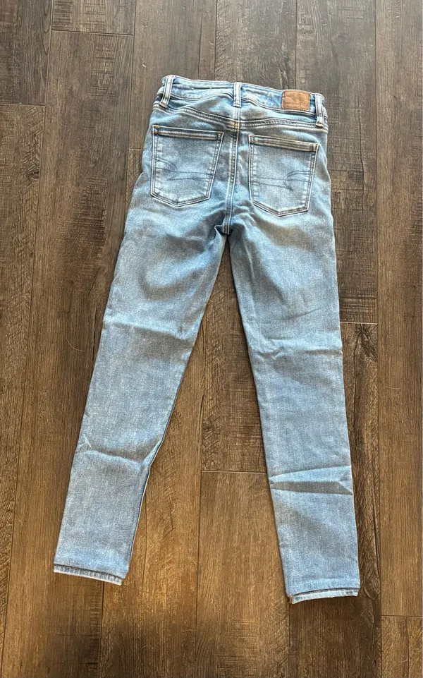 American Eagle Jeans - Image 4