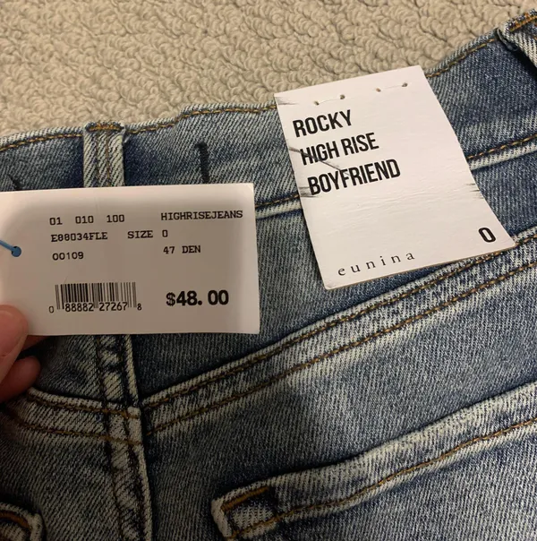Never Worn High Rise Boyfriend Jeans Blue Size 0 - Image 4